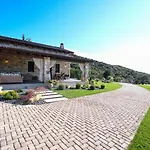 Villa Pinelia Mirtofiton