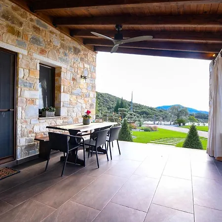 Pinelia Villa Mirtofiton