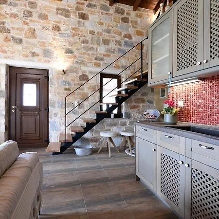 Pinelia Villa Mirtofiton