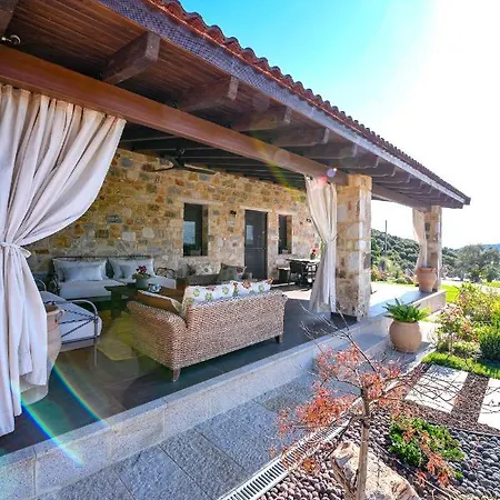 Pinelia Villa Mirtofiton
